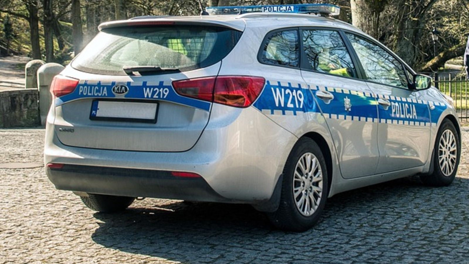 Warszawa: Do uczniów trafiły niepokojące wiadomości. Policja natychmiast zareagowała