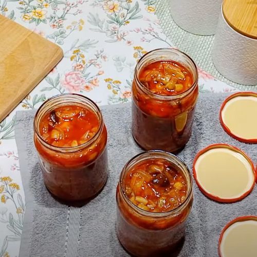 Grzyby marynuję w charakternym sosie. Nie ma lepszych przetworów na zimę