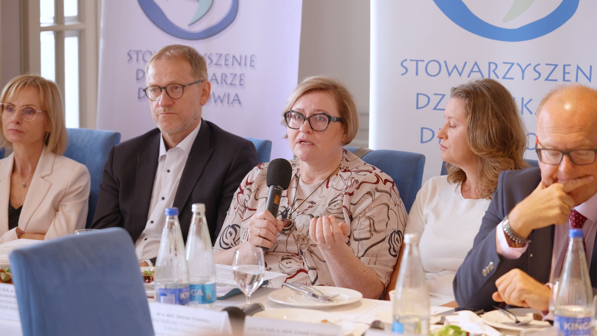 Sezon infekcyjny rusza. Sprawdź, które szczepienia dla osób 60+ są teraz bezpłatne