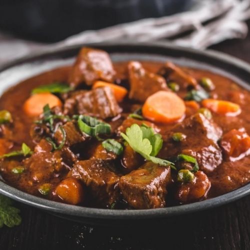 Jak zagęścić sos bez mąki? Poznaj zdrową alternatywę