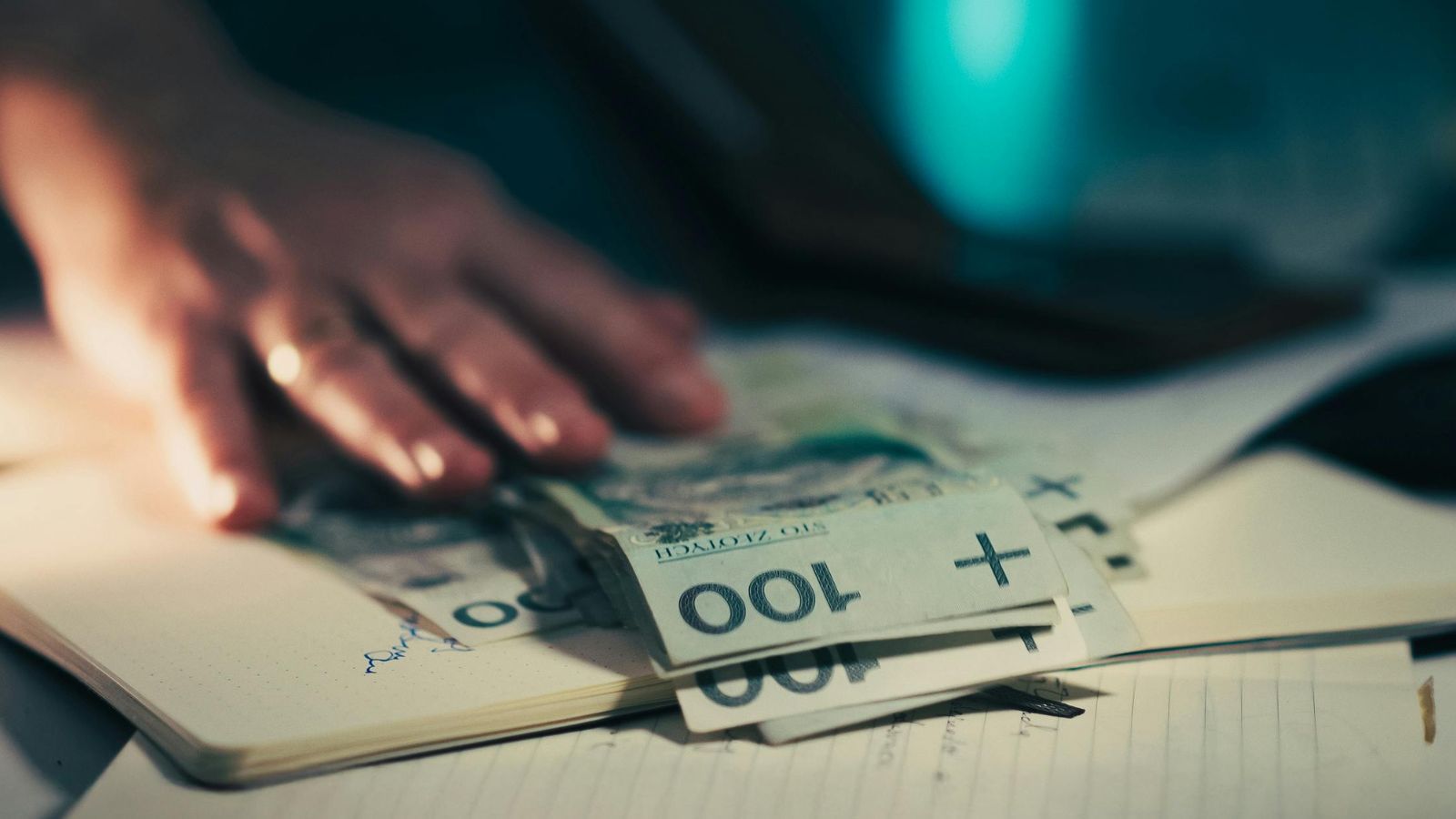 Emerytury wyliczane inaczej od 1 kwietnia. Tym pechowcom ZUS przeleje mniejsze pieniądze