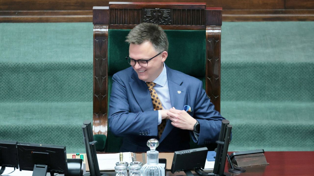 Szymon Hołownia. Sondaż poparcia społecznego