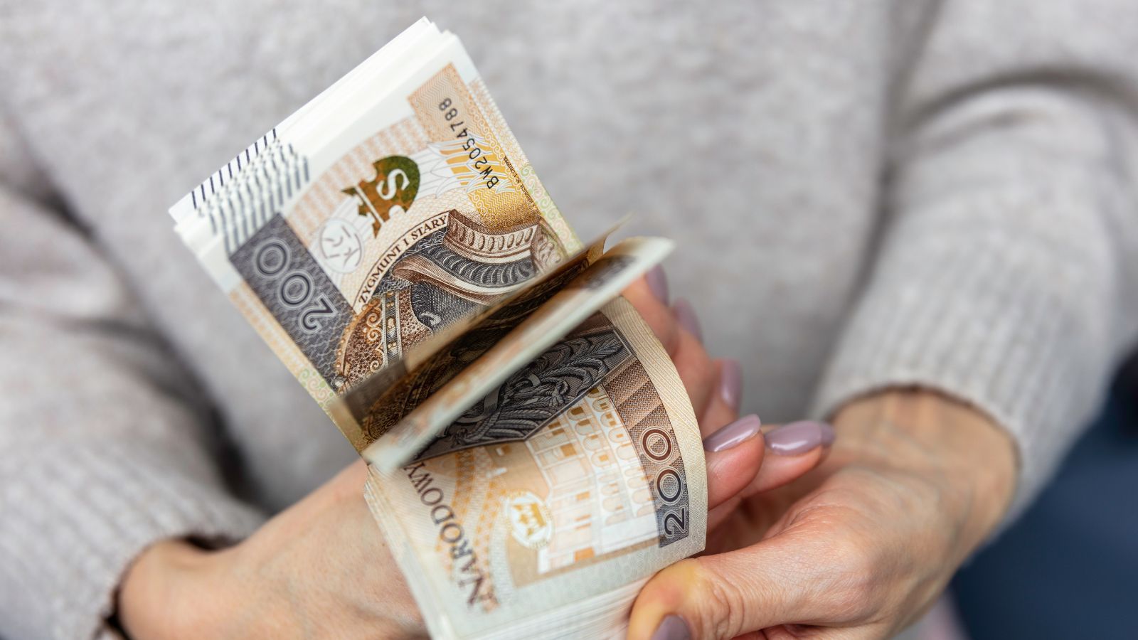 Dla tych roczników prawie 7 tys. zł więcej do emerytury. ZUS nie pyta nawet o dochód