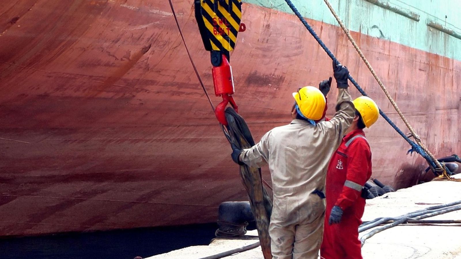 Tyle naprawdę zarabia marynarz w miesiąc. Pensja w pierwszym roku pracy może zaskoczyć