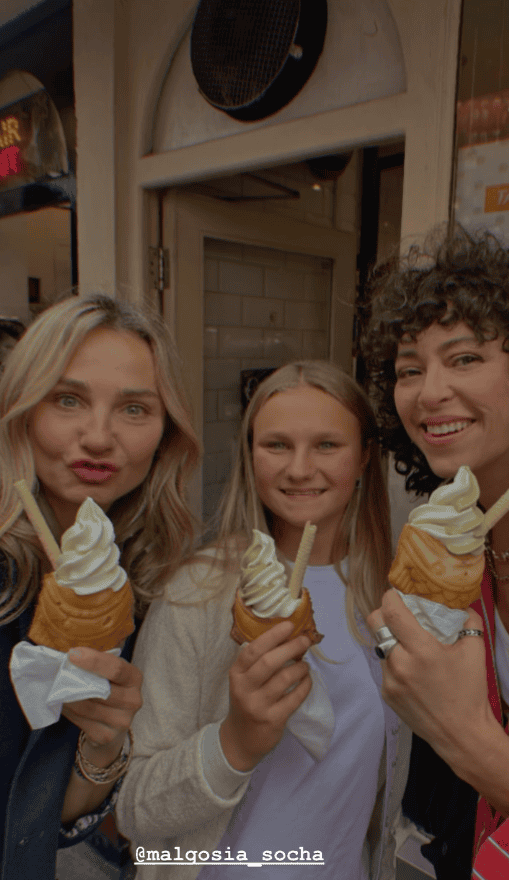 Kukulska i Socha pokazały najstarsze córki. 20-letnia Anna i 12-letnia Zofia to prawdziwe ślicznotki