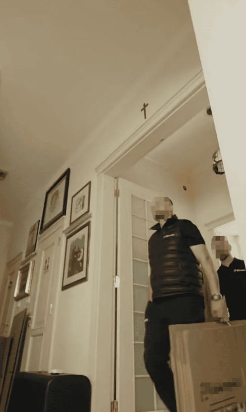 Michał Wiśniewski opuszcza dom. Relacja z przeprowadzki