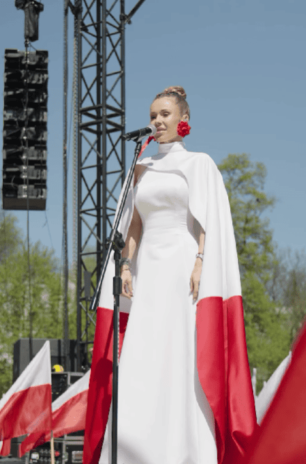 Doda zaśpiewała hymn na Krakowskich Błoniach. Zrobiła show jakiego w Polsce jeszcze nie było
