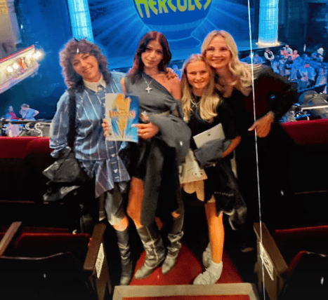 Kukulska i Socha pokazały najstarsze córki. 20-letnia Anna i 12-letnia Zofia to prawdziwe ślicznotki