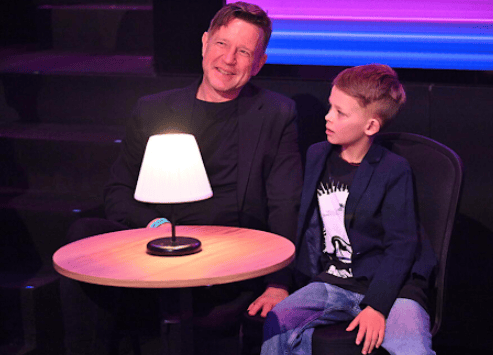 Aż oczy się pocą. Ulubieniec Polaków przyłapany w takim towarzystwie. Za kulisami TzG uchwycił ich aparat