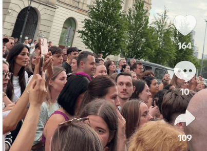 Światowa gwiazda w polskim hotelu. Fani w środku nocy zablokowali ulice. Krzyki było słychać w całym mieście