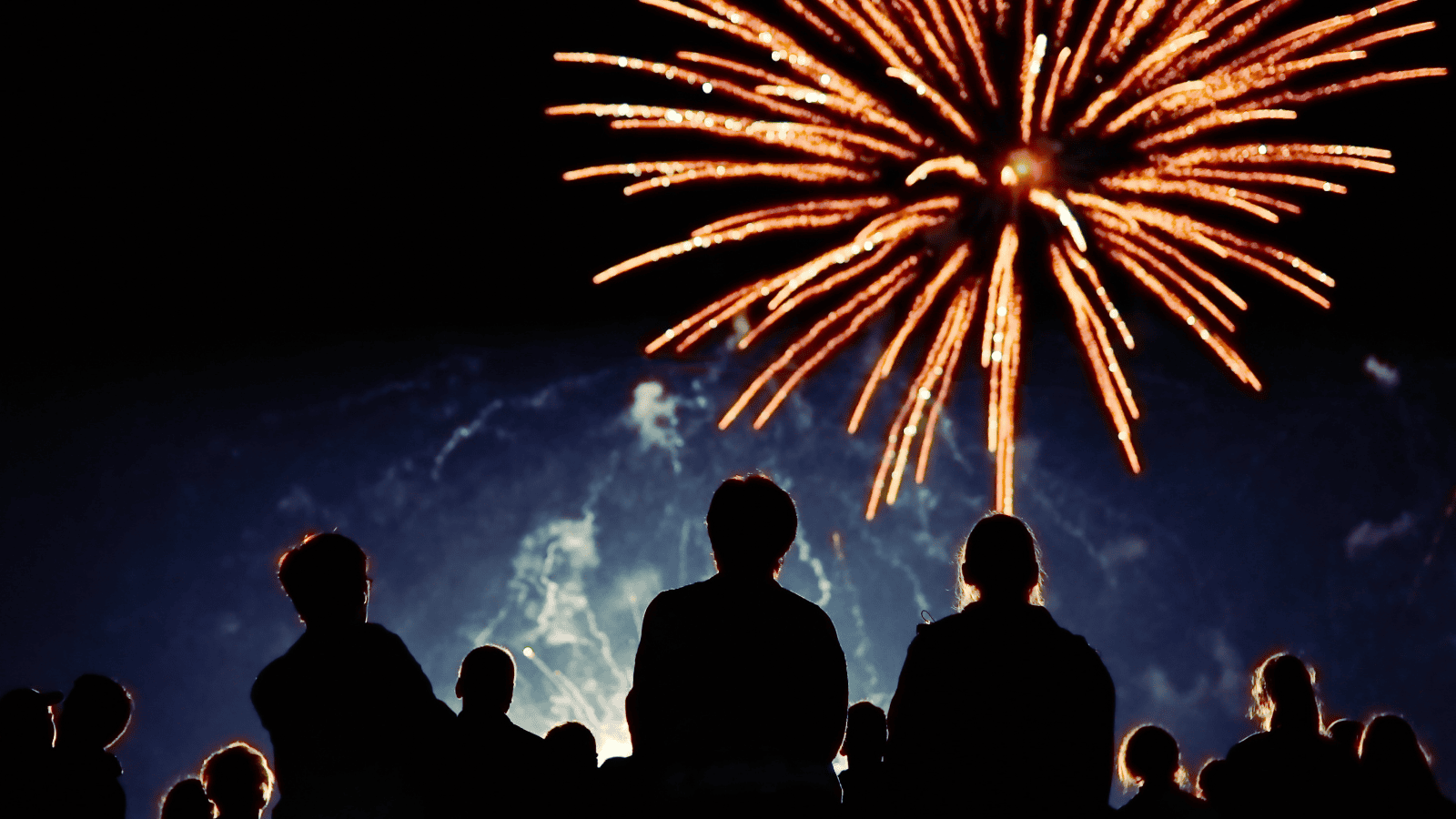 Jak bezpiecznie i kulturalnie obchodzić się z fajerwerkami? Startuje kampania „Nie igraj”