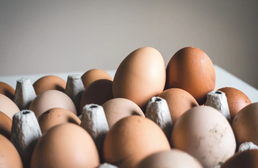 Cena jajek poszybuje, kryzys w kolejnej branży 