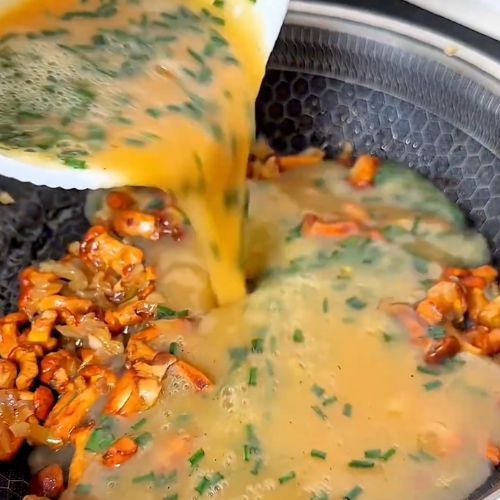 Jajecznica z kurkami. Mamy najlepszy przepis