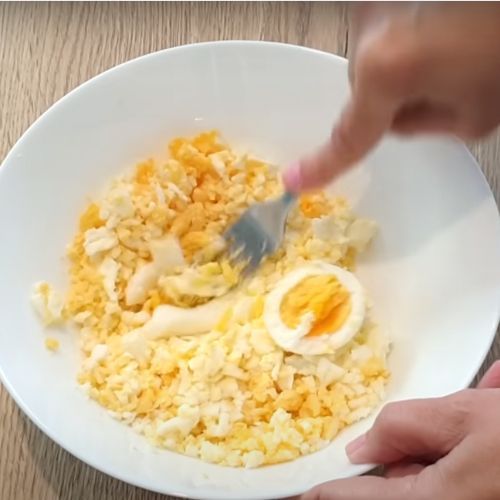 rozdrabnianie jajek