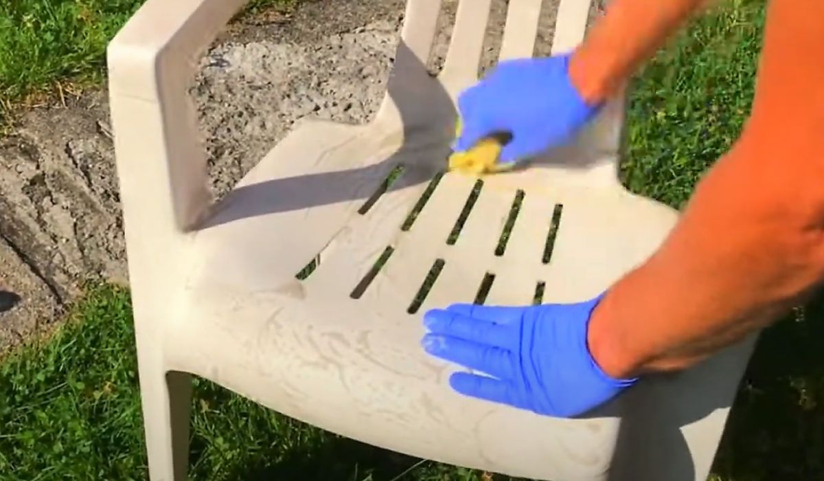 jak wyczyścić meble ogrodowe