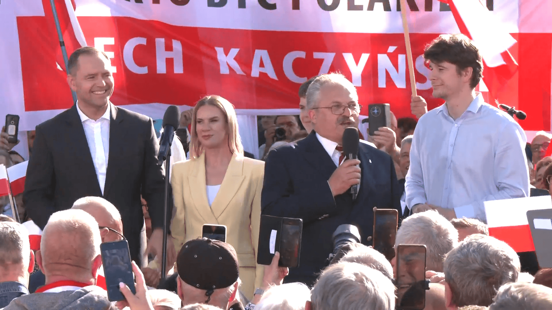 Nieoczekiwany gość na wiecu Karola Nawrockiego. Poparcie tuż przed ciszą wyborczą