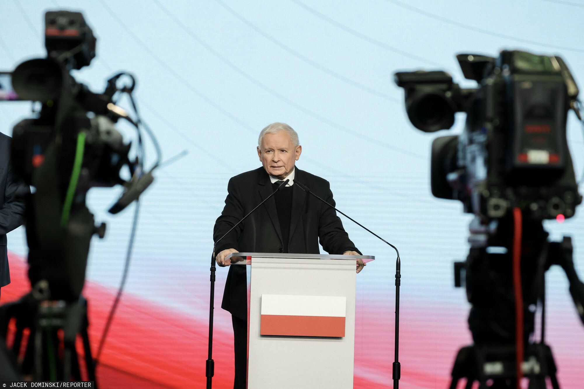 Kaczyński wyszedł ze szpitala i pojawił się na konferencji PiS. Padły mocne słowa