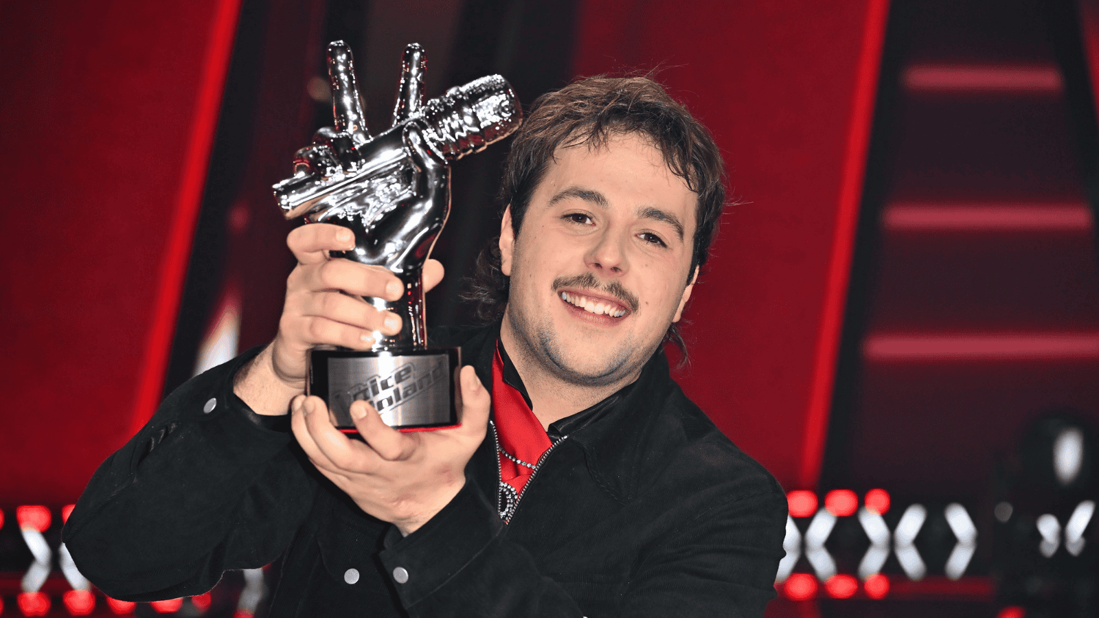 Wygrał „The Voice of Poland” i 100 tysięcy złotych. Jan Piwowarczyk ujawnił, na co wyda nagrodę