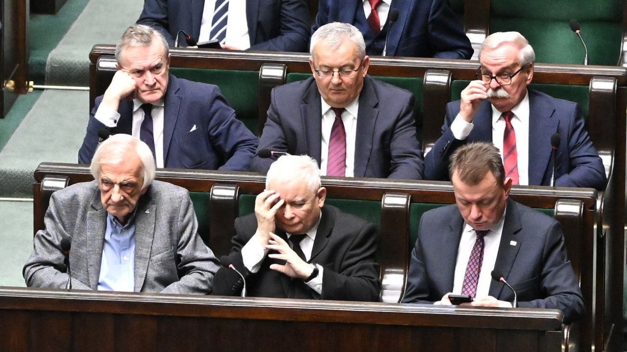 Nowy sondaż. Fatalne informacje dla PiS