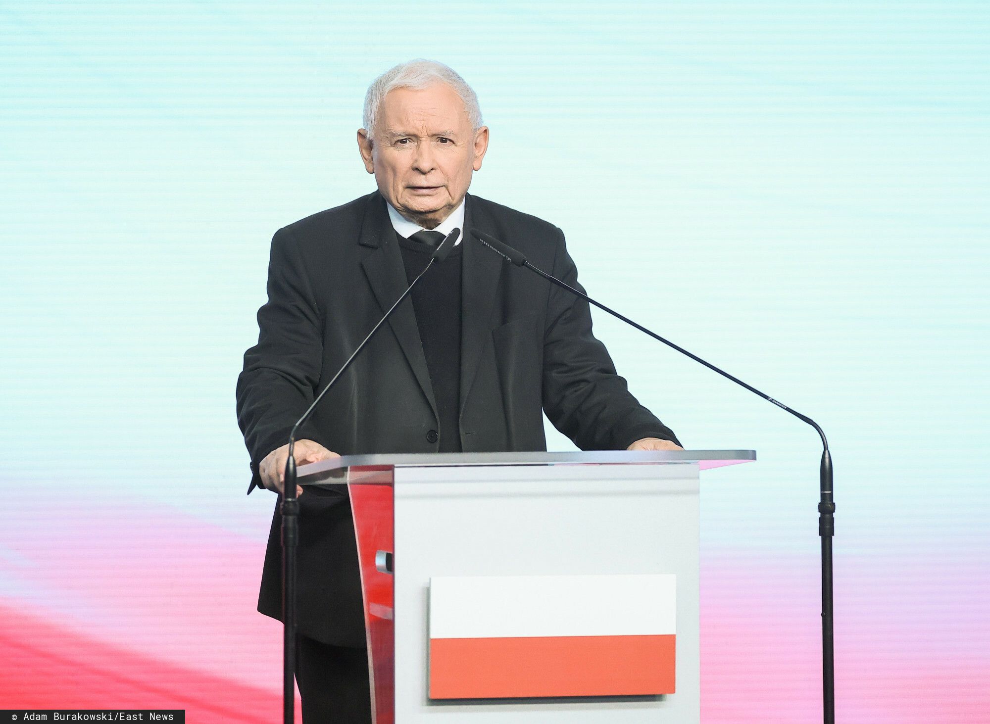 Polityk PSL uderza w Czarnka. Pokazał na wizji kontrowersyjne zdjęcie. "Czysty cynizm"