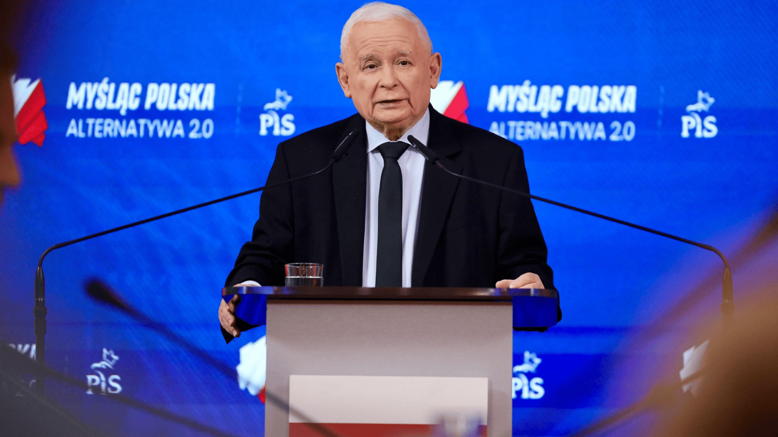 Kaczyński nieobecny podczas głosowania. Wiemy co dzieje się z prezesem PiS