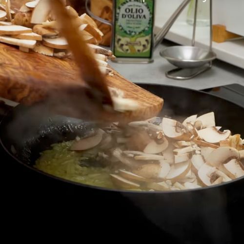 Ugotuj kalafiora i nadziej tym farszem. Ostatnio to mój ulubiony przepis