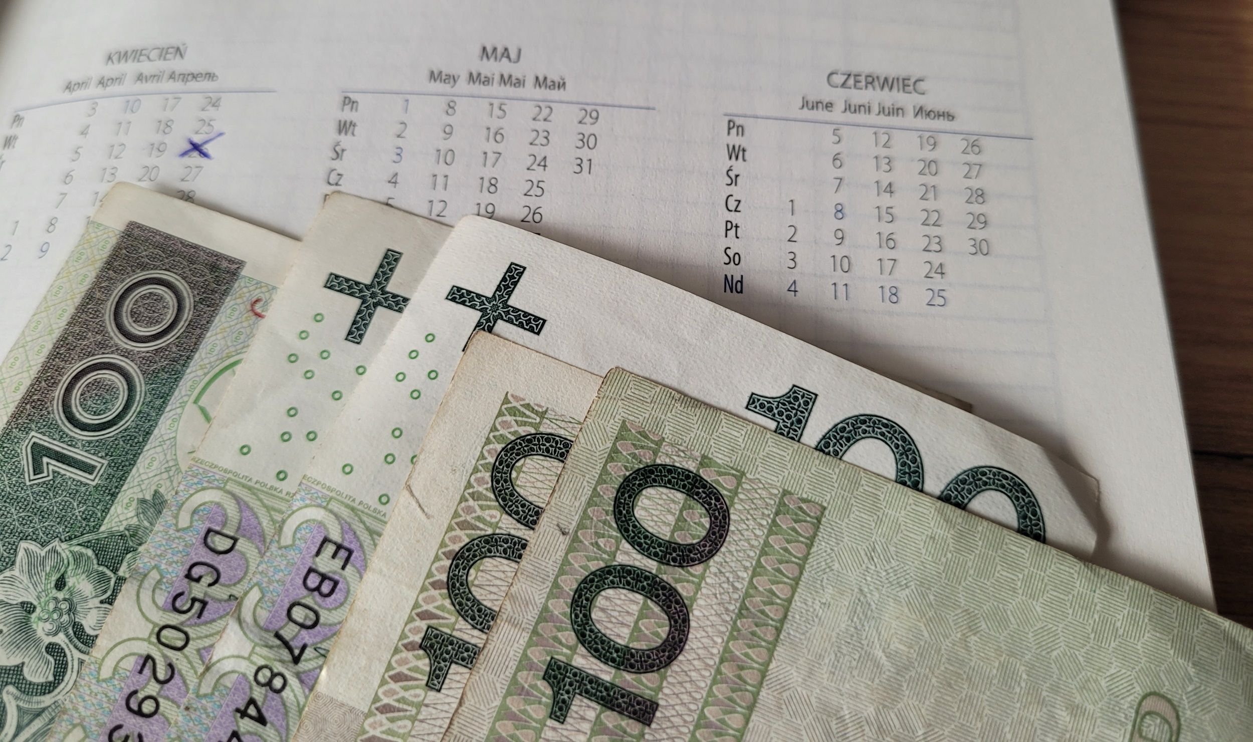 pieniądze PLN kalendarz