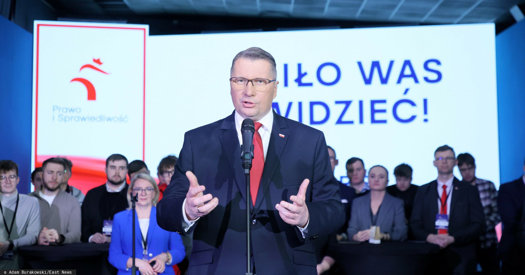 Na ustach "OZE-sroze", a na dachu fotowoltaika. Tak Czarnek odpowiada na krytykę