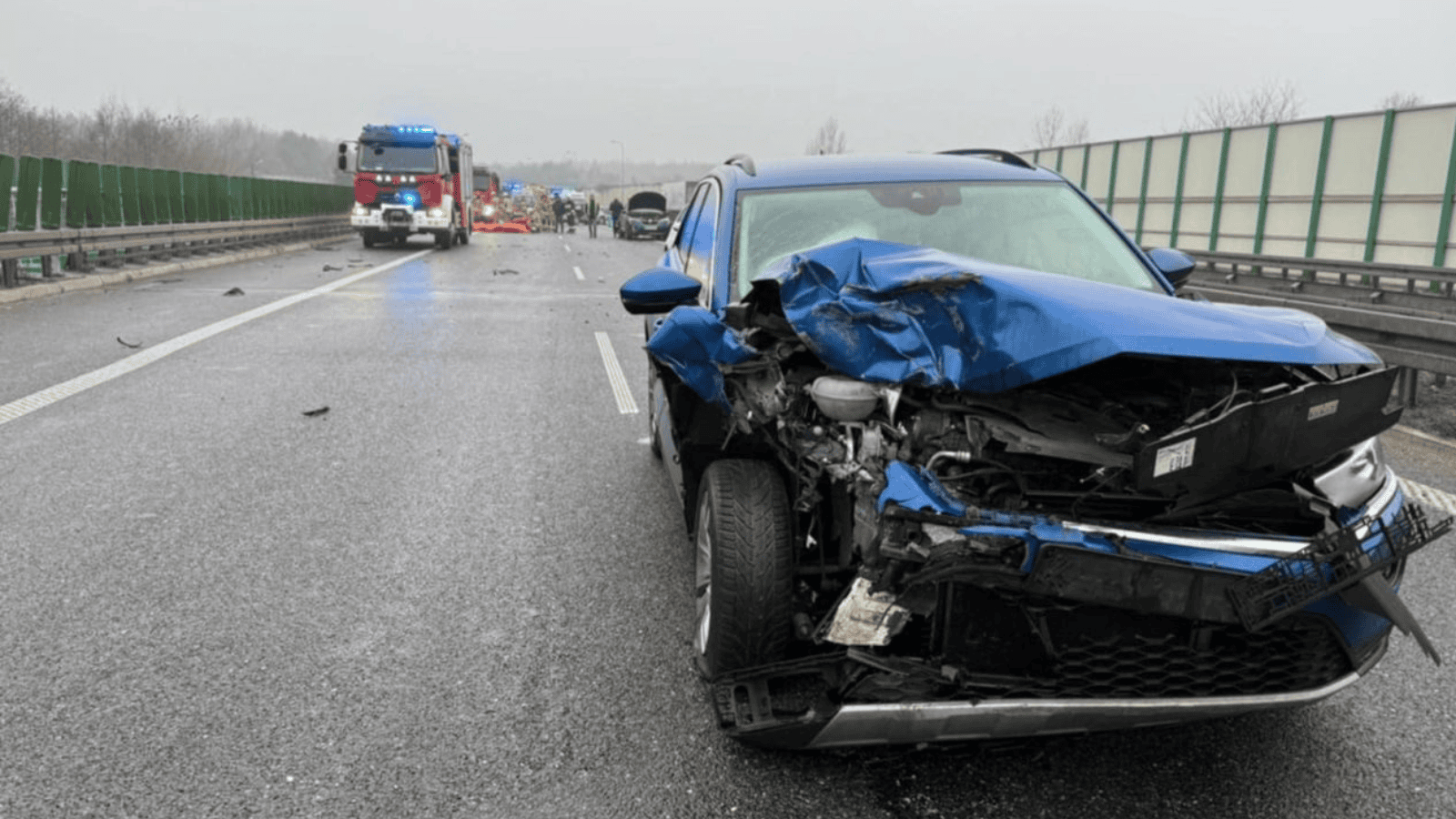 Kilometrowe korki w kierunku Warszawy. Droga zupełnie zablokowana po wypadku