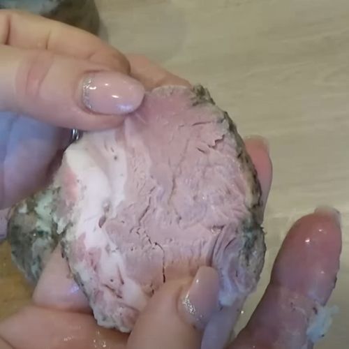 To mięso w słoikach mam zawsze pod ręką. Do kanapki z kiszonym ogórkiem nie ma nic lepszego