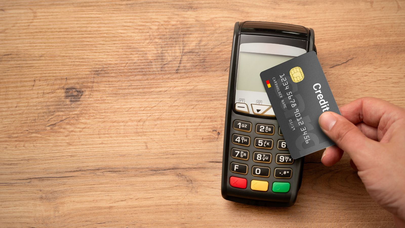 Zmiany w bankomatach od lutego 2026 r. Polacy się zdziwią, wypłacając pieniądze