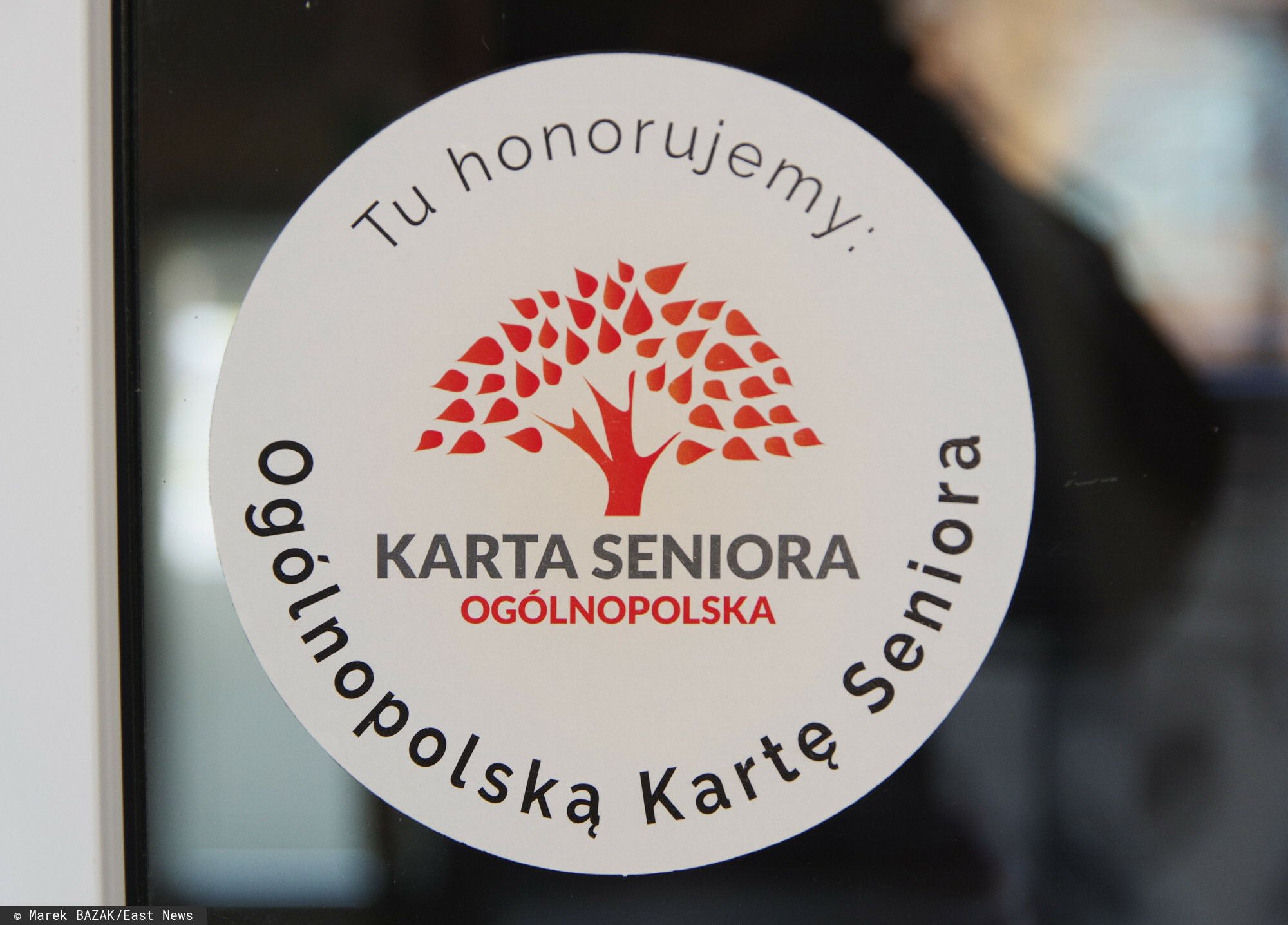 Tak wyrobisz kartę seniora. Gwarancja sanatorium bez długich kolejek i tańszych leków