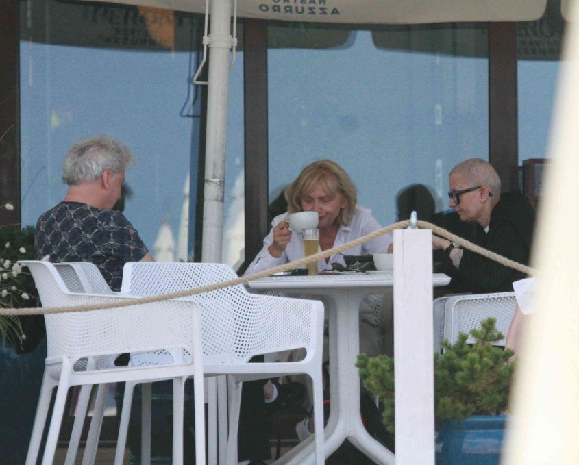 Przyłapaliśmy Katarzynę Żak. Naprawdę robiła to w restauracji
