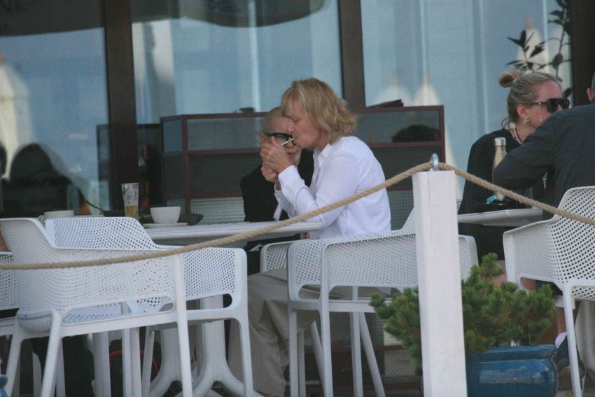Przyłapaliśmy Katarzynę Żak. Naprawdę robiła to w restauracji