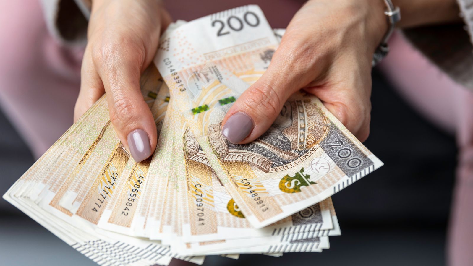 Koniec zarabiania na mieszkaniach. Nowy podatek od nieruchomości już w Sejmie. Kogo obejmie?