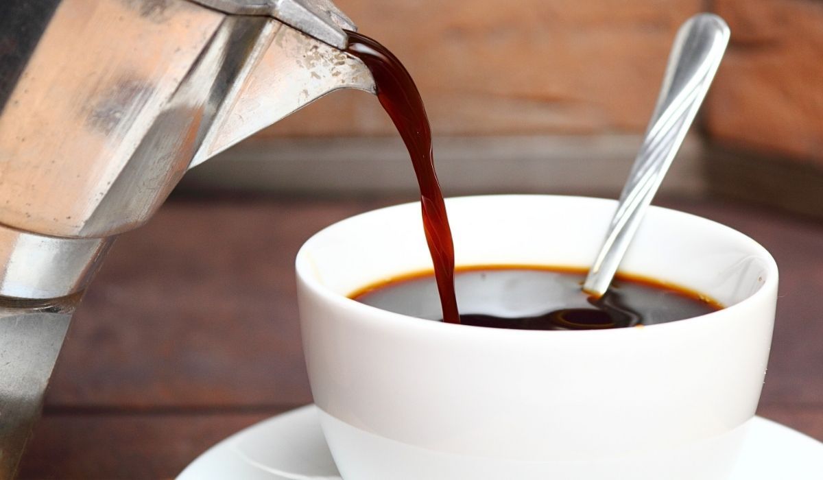 Dodaj odrobinę do porannej kawy. Utrzymasz cukier w ryzach i zgubisz zbędne kilogramy