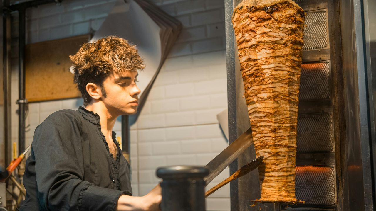 Wzięli pod lupę kebaby w Polsce. Wyniki kontroli niepokoją, wykryto szereg nieprawidłowości