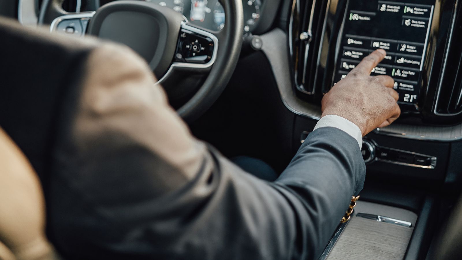 UE wzięła się za kierowców-seniorów. Nowe przepisy w 2026 r. mogą odebrać im prawo jazdy