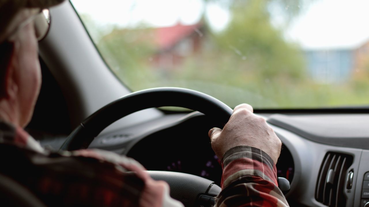 Masz auto? Zapłacisz 9610 złotych kary, jeśli zapomnisz o jednej, bardzo prostej rzeczy. Zmiany od nowego roku