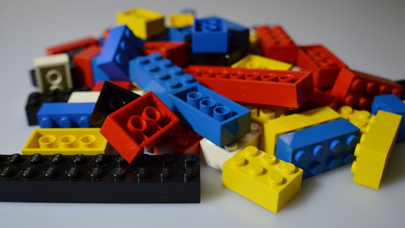 Szaleństwo w Kauflandzie. Tylko dziś "1+1 gratis" na wszystkie modele, klienci ładują pełne koszyki