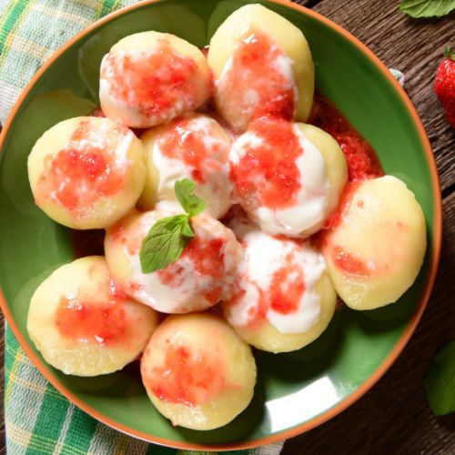  Biorę truskawki i robię najlepsze knedle. Idealne na piątkowy obiad