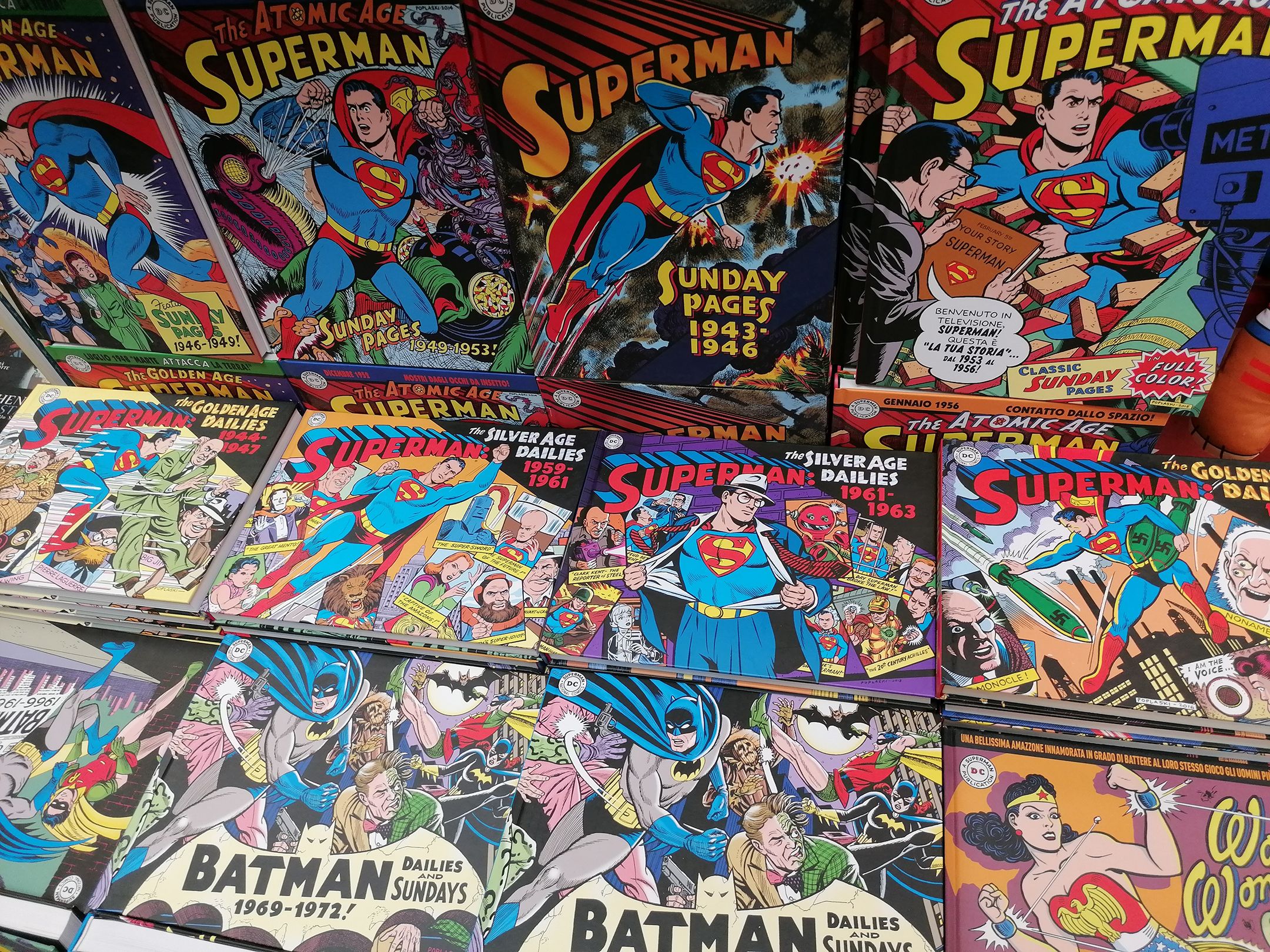 Sprzątali mieszkanie po zmarłej matce. Natknęli się na perełkę wartą fortunę, lepiej sprawdź szafki