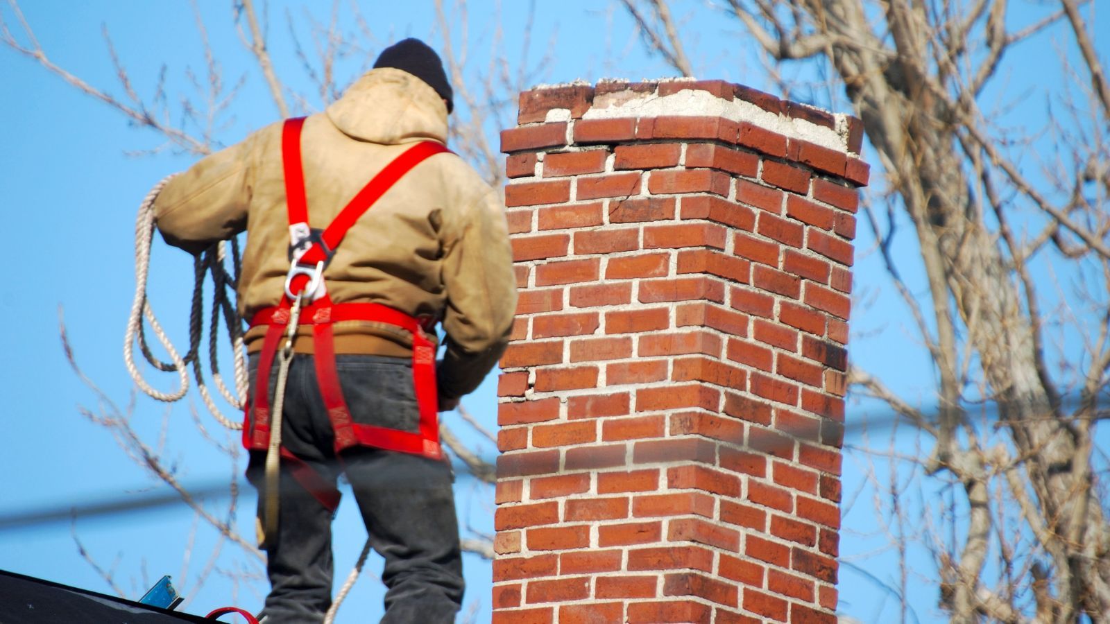 Zacznie się tuż po sezonie grzewczym. Do drzwi Polaków zapukają na kontrole