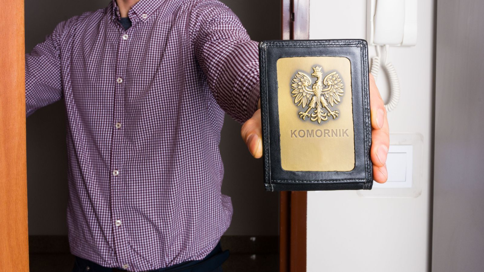 Komornik nie ma prawa wyczyścić konta do zera. Ta kwota w 2026 r. musi pozostać nietknięta