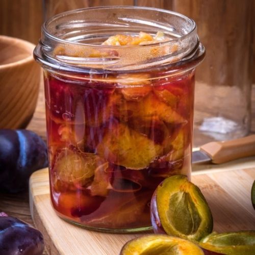 Kompot ze śliwek do słoików na zimę. Wzmacnia odporność i dba o serce