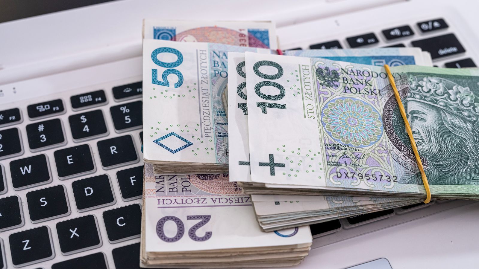 Koniec z uciążliwym wymogiem w ZUS. Zmieniają się zasady składania wniosków o ważny zasiłek