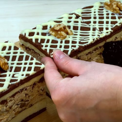 Przepyszne ciasto na komunię. Wygląda jak z najlepszej cukierni