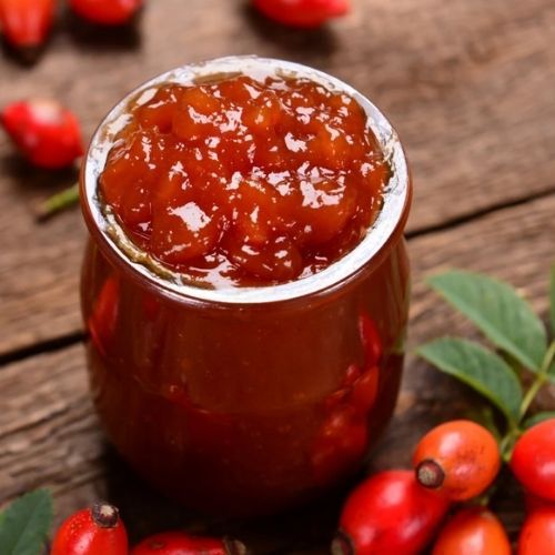 Szwedzki przepis na konfiturę z dzikiej róży. Najlepsza do pączków