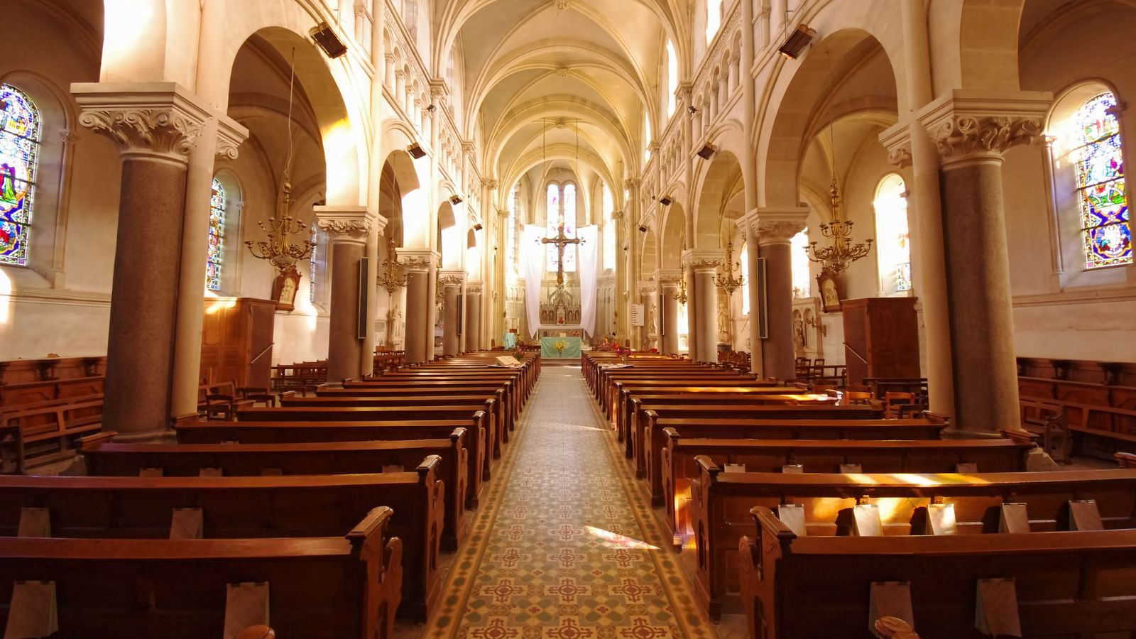 Komunia 2026 jak impreza VIP. Na to teraz decydują się współcześni rodzice. "Byłam totalnie zaskoczona"