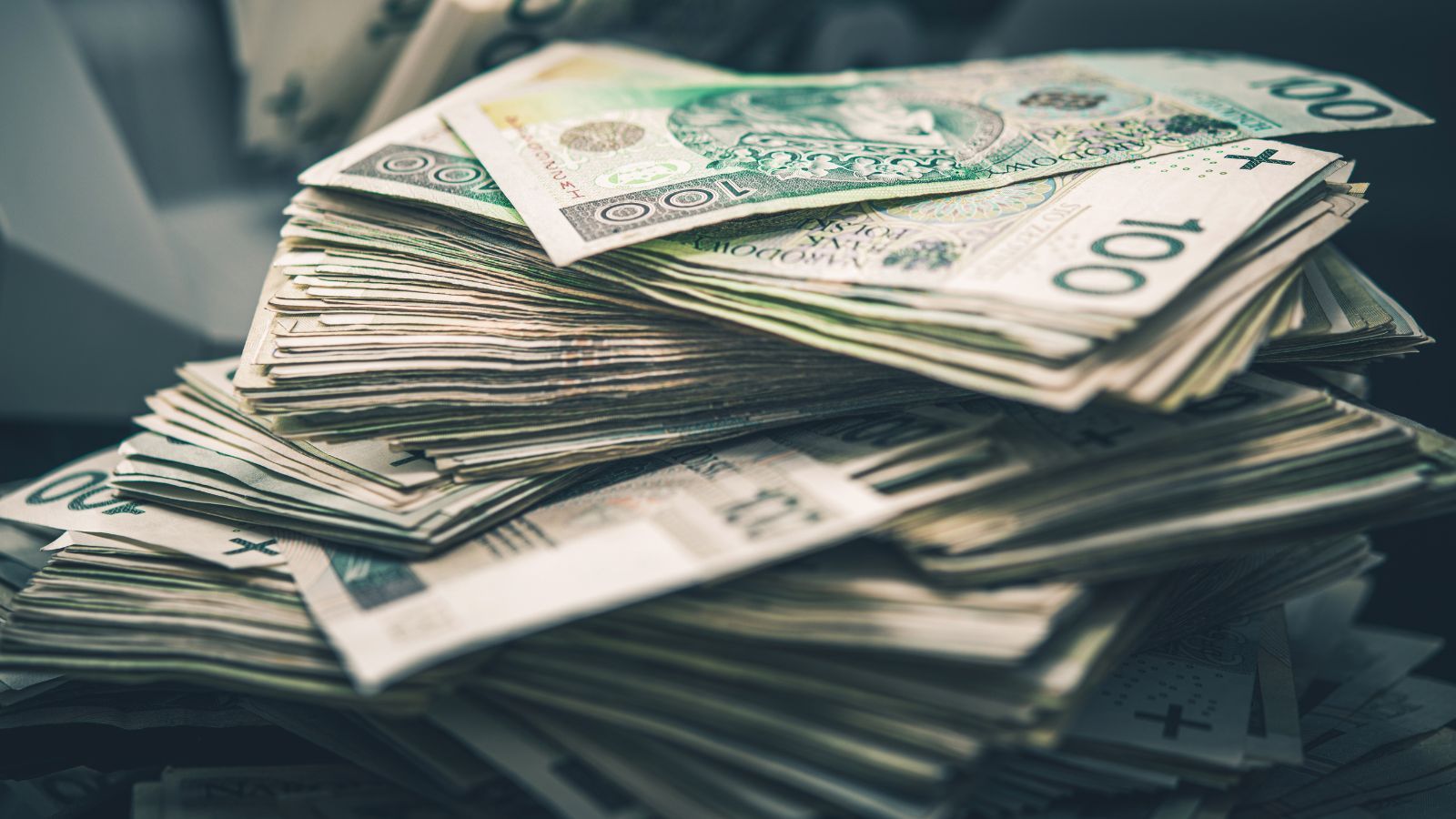 Tyle musisz zarabiać, aby pozwolić sobie na kupno własnego mieszkania. Singiel ma najtrudniej